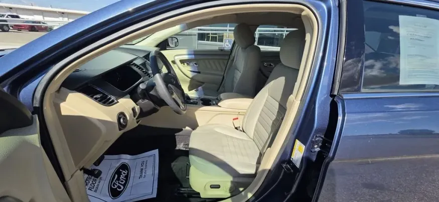 2018 Ford Taurus | Photo 14 of 28