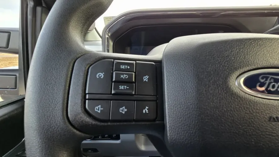 2026 Ford Super Duty F-250 | Photo 27 of 41