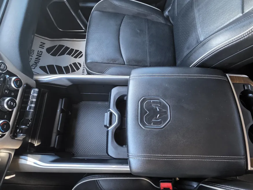 2022 RAM 3500 Laramie | Photo 19 of 24