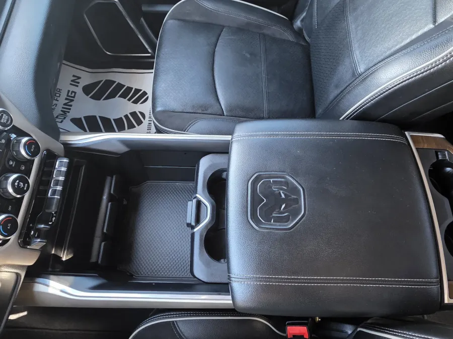 2022 RAM 3500 Laramie | Photo 19 of 24
