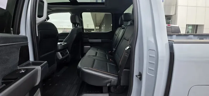 2025 Ford F-250 | Photo 34 of 35
