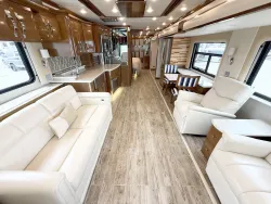 2018 Newmar King Aire 4553 | Thumbnail Photo 3 of 33