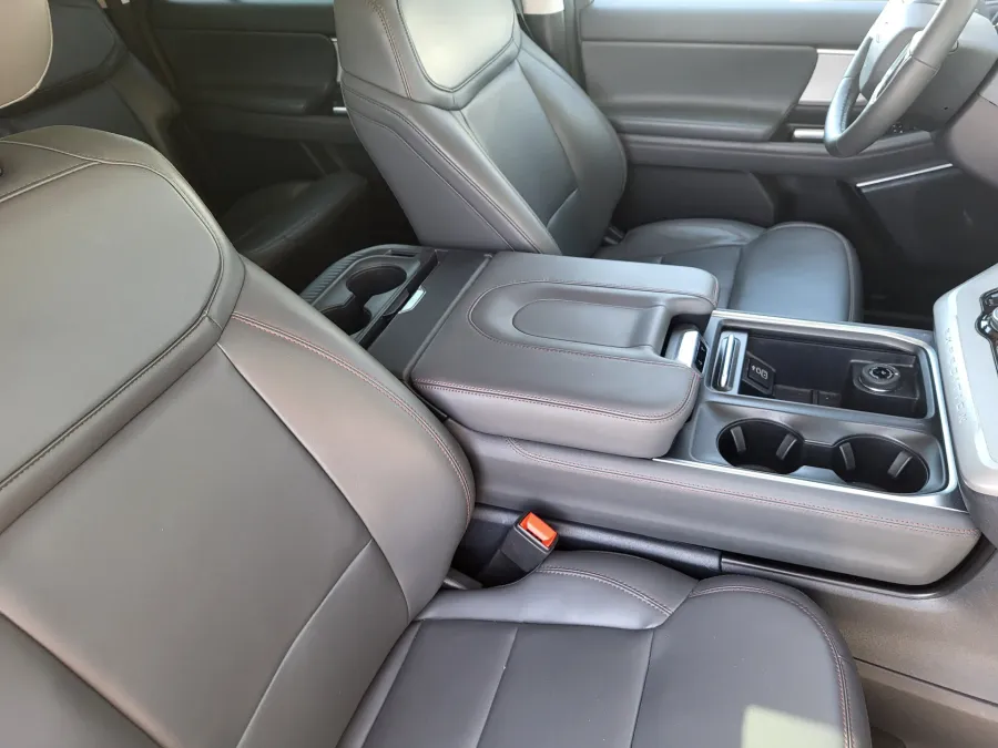 2025 Ford Expedition Max Active | Photo 12 of 27