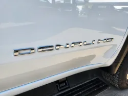 2025 GMC Sierra 3500HD Denali Ultimate | Thumbnail Photo 19 of 32