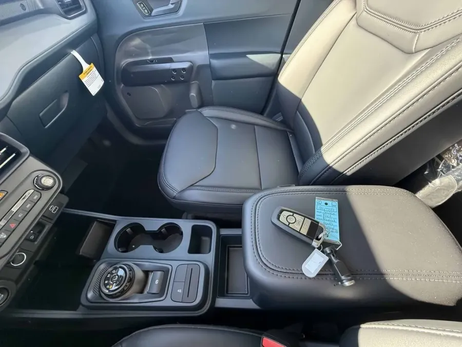 2026 Ford Maverick | Photo 18 of 21