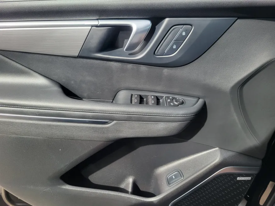 2025 Buick Enclave Preferred | Photo 17 of 24