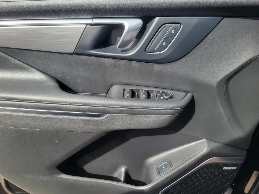 2025 Buick Enclave Preferred | Photo 17 of 24