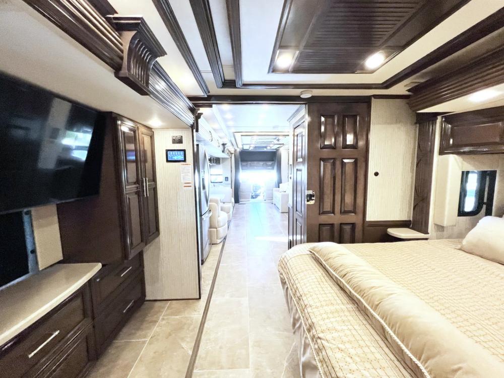 2023 Newmar Supreme Aire 4530 | Photo 19 of 36