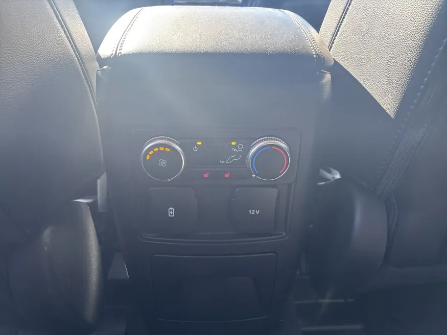 2024 Ford Explorer Limited | Photo 12 of 22