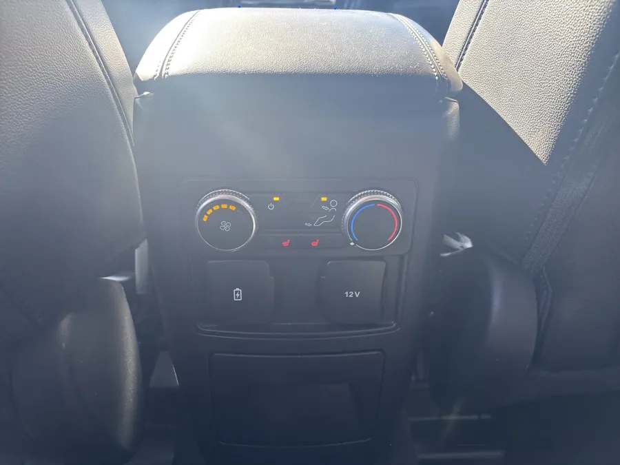 2024 Ford Explorer Limited | Photo 12 of 22