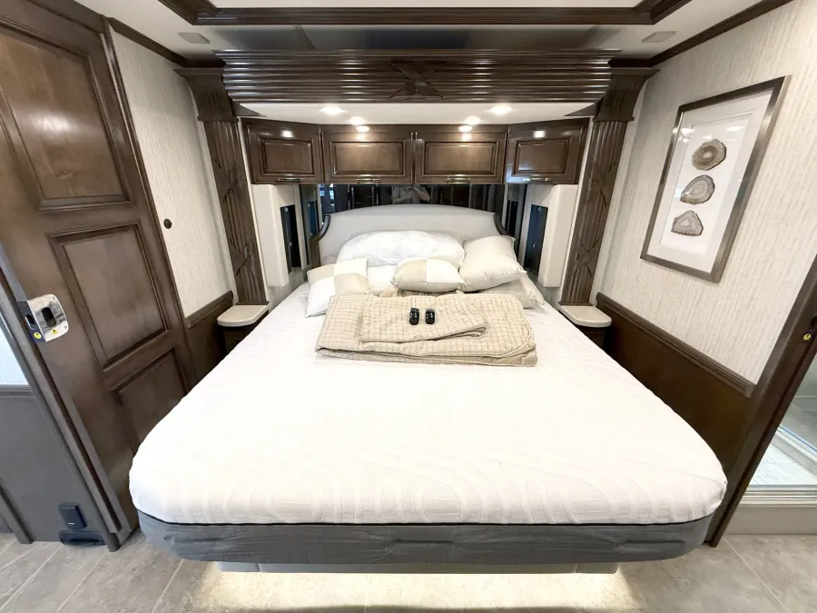 2024 Newmar Supreme Aire 4509 | Photo 16 of 31