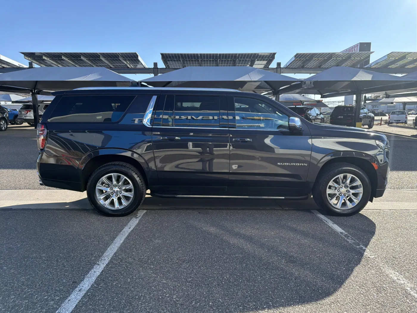 2024 Chevrolet Suburban Premier | Photo 5 of 23