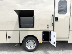 2026 Renegade Veracruz 32VDS | Thumbnail Photo 23 of 26