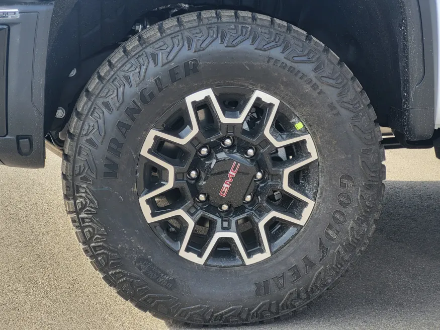 2026 GMC Sierra 2500HD AT4X | Photo 9 of 24