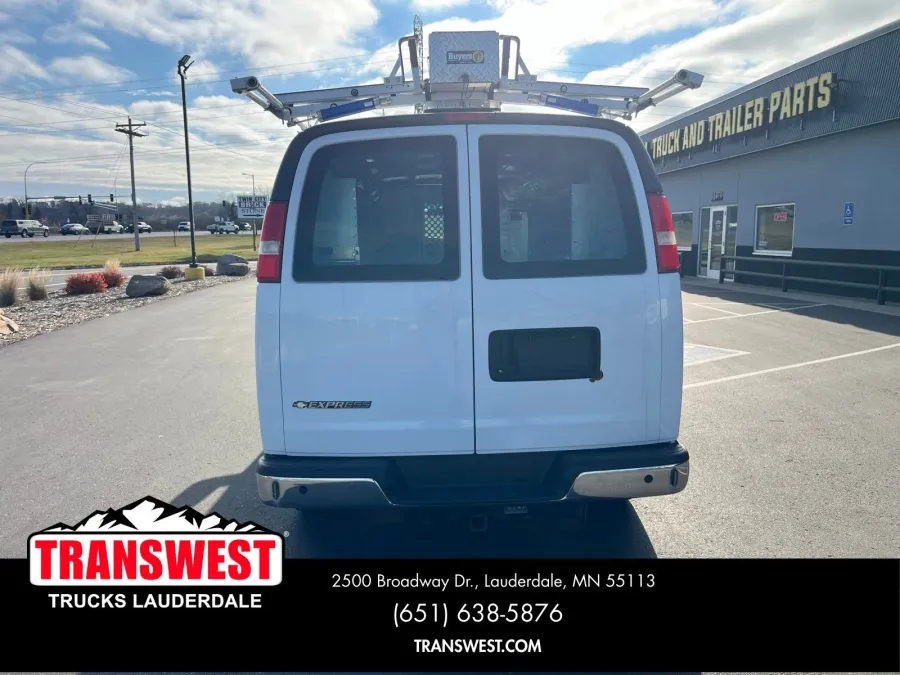 2018 Chevrolet Express 3500 Work Van | Photo 10 of 19