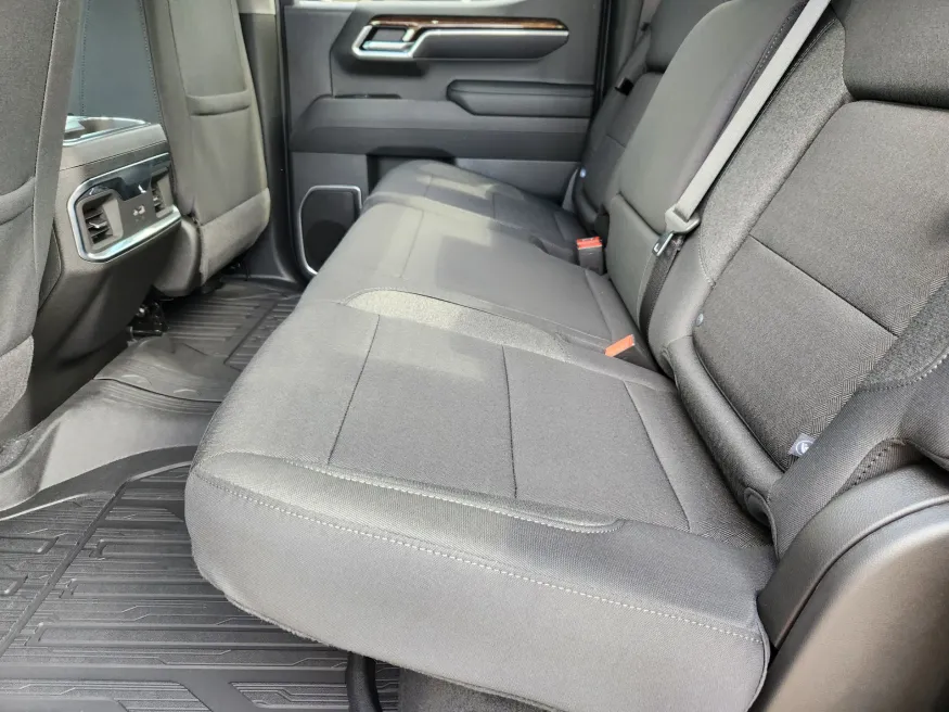 2025 GMC Sierra 1500 Elevation | Photo 10 of 29