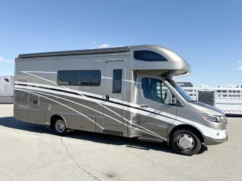 2021 Winnebago Navion 24D