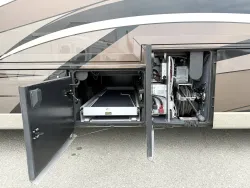 2018 Newmar King Aire 4553 | Thumbnail Photo 32 of 33