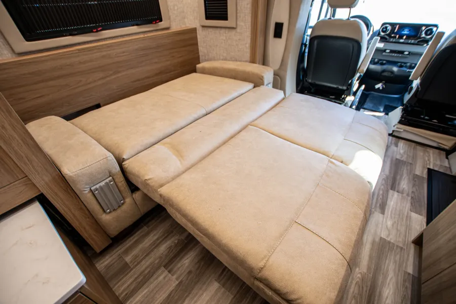 2026 Tiffin Wayfarer 25XPW | Photo 13 of 23