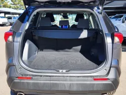 2025 Toyota RAV4 Hybrid XLE | Thumbnail Photo 16 of 30