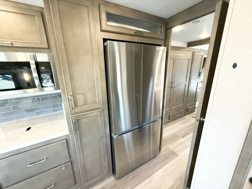 2026 Renegade Verona 40VBH | Photo 13 of 30