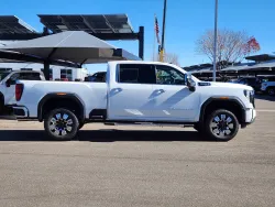 2026 GMC Sierra 2500HD Denali | Thumbnail Photo 1 of 31