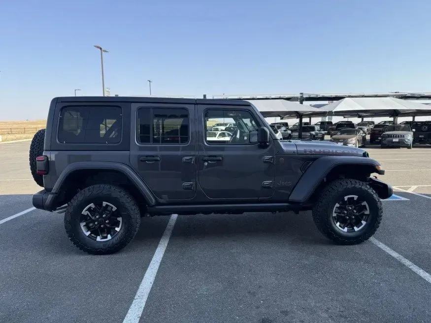 2024 Jeep Wrangler Rubicon | Photo 4 of 14