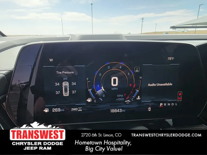 2025 Chevrolet Suburban Z71 | Photo 25 of 32