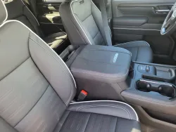 2026 GMC Sierra 2500HD AT4X | Thumbnail Photo 12 of 32