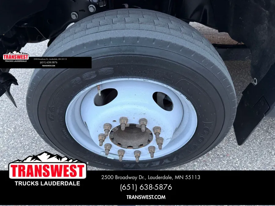 2016 Ford Super Duty F-550 XL | Photo 8 of 21