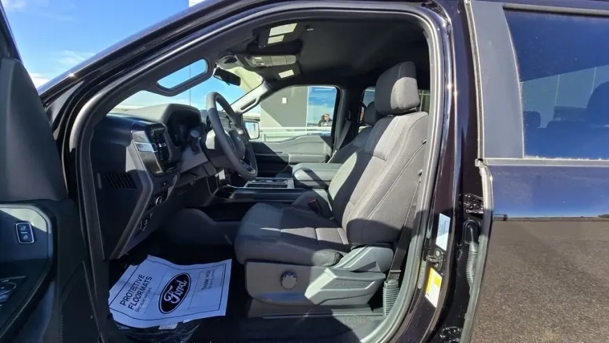 2025 Ford F-150 | Photo 13 of 22
