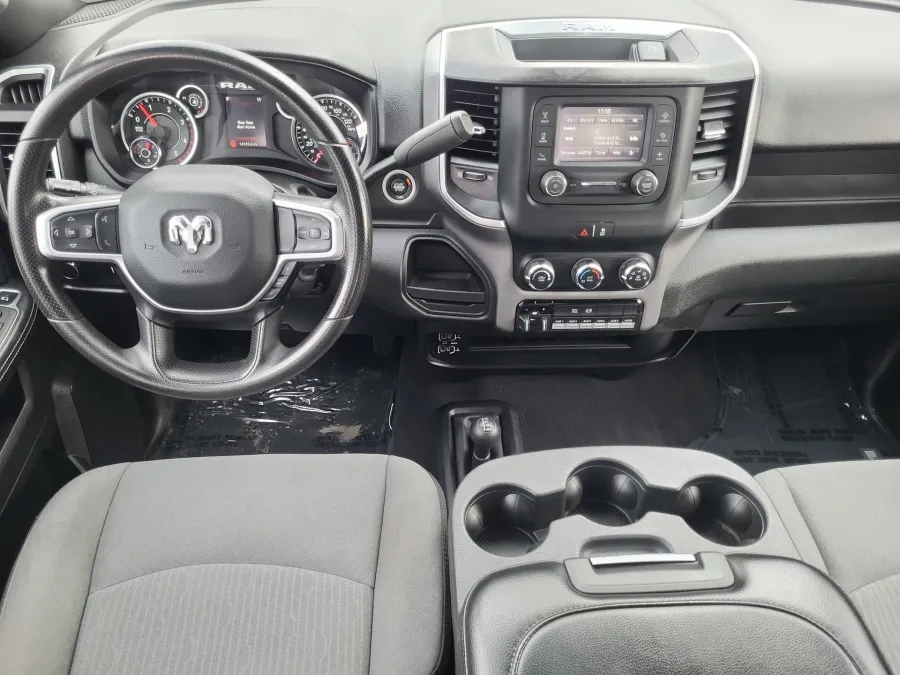 2024 RAM 3500 Chassis Cab SLT | Photo 18 of 22