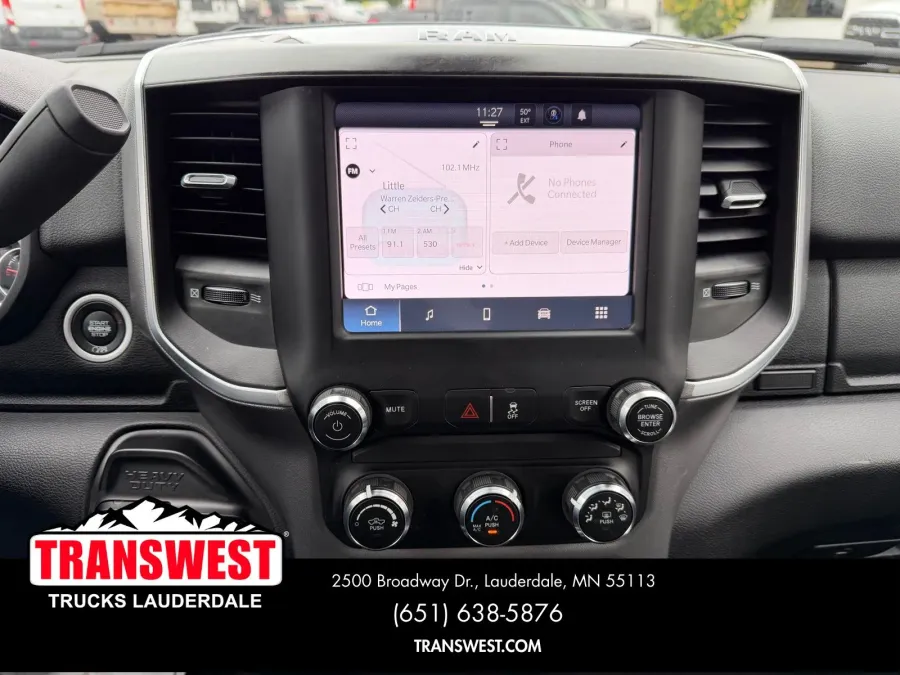 2024 RAM 2500 Big Horn | Photo 11 of 23