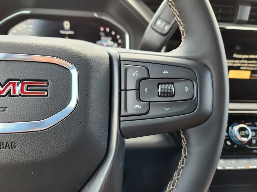 2025 GMC Sierra 2500HD AT4 | Photo 24 of 30