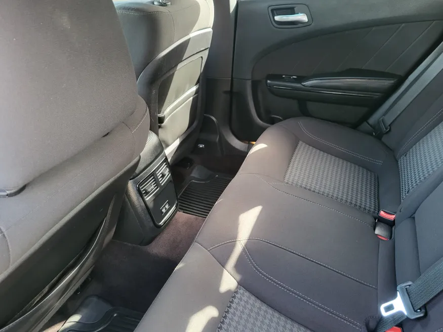 2018 Dodge Charger GT | Photo 32 of 35