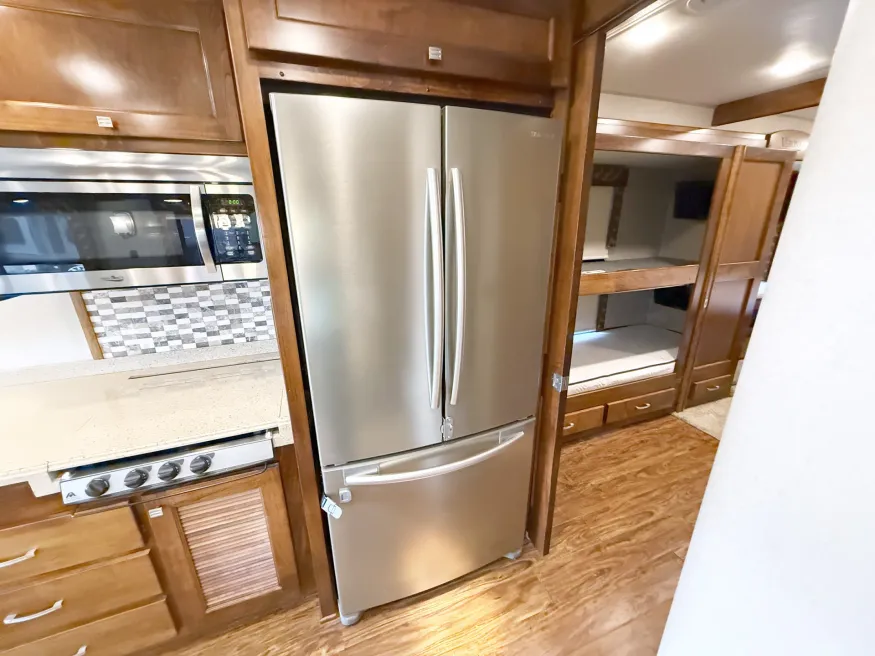 2016 Renegade Verona 40VBH | Photo 11 of 27