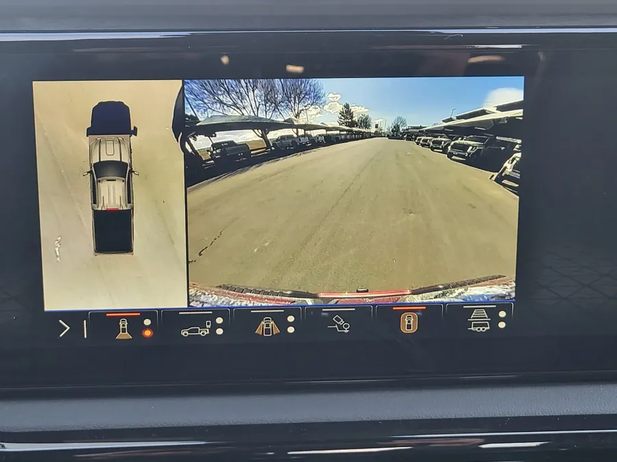 2026 GMC Sierra 2500HD AT4 | Photo 16 of 32