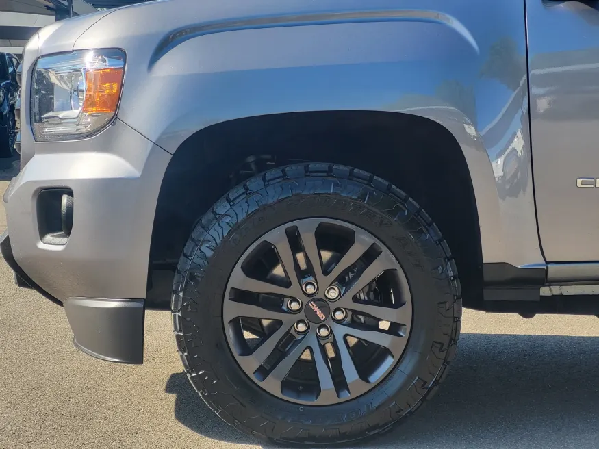 2019 GMC Canyon 4WD SLE | Photo 8 of 24