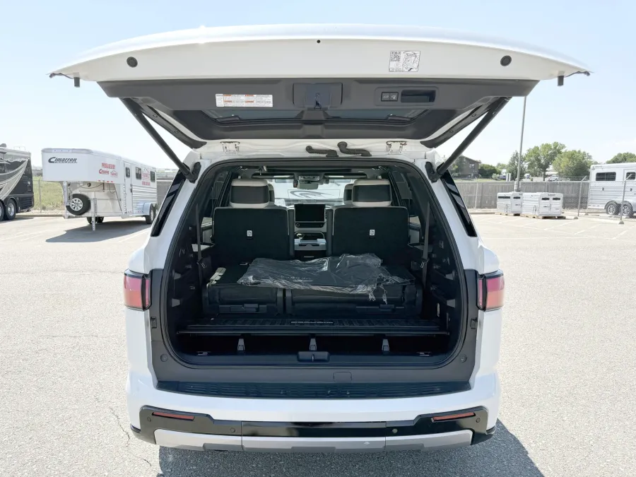 2024 Toyota Sequoia | Photo 14 of 23