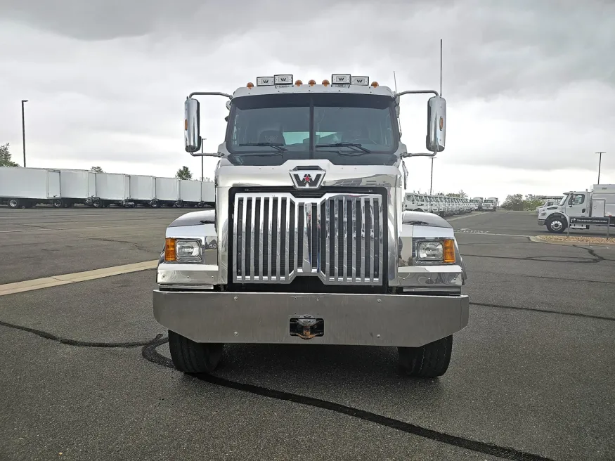 2018 Western Star 4700SF | Photo 2 of 17