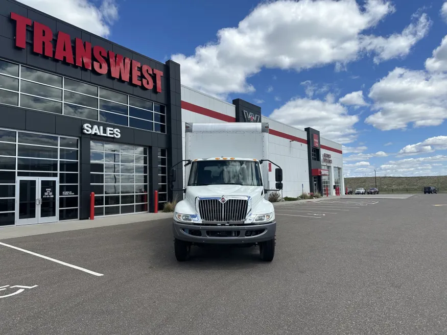 2022 International MV607 | Photo 2 of 13