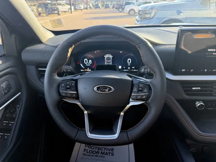 2026 Ford Explorer | Photo 18 of 32