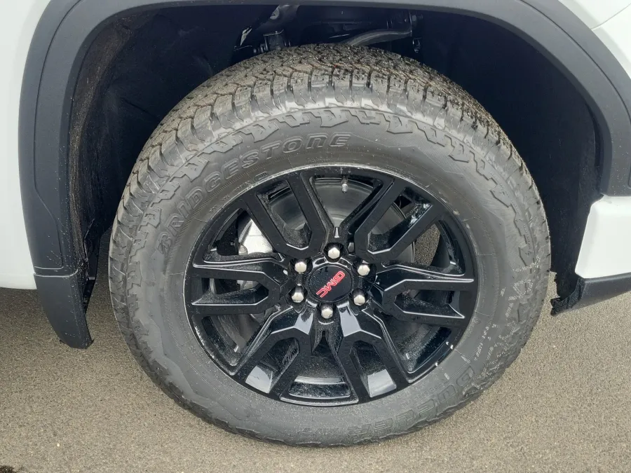 2026 GMC Sierra 1500 Elevation | Photo 6 of 23