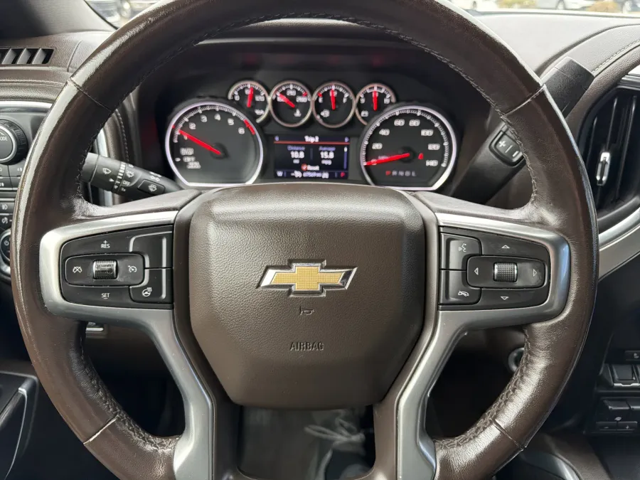 2021 Chevrolet Silverado 1500 LTZ | Photo 17 of 19