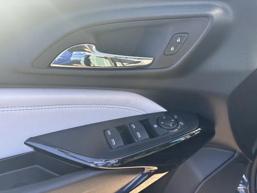 2026 Chevrolet Trax LT | Photo 11 of 21