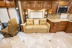 2015 Newmar Dutch Star 4018 | Thumbnail Photo 14 of 32