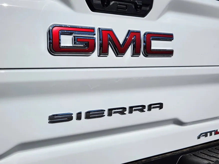 2026 GMC Sierra 2500HD AT4X | Photo 13 of 30