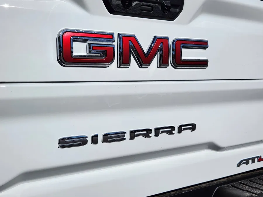 2026 GMC Sierra 2500HD AT4X | Photo 13 of 30