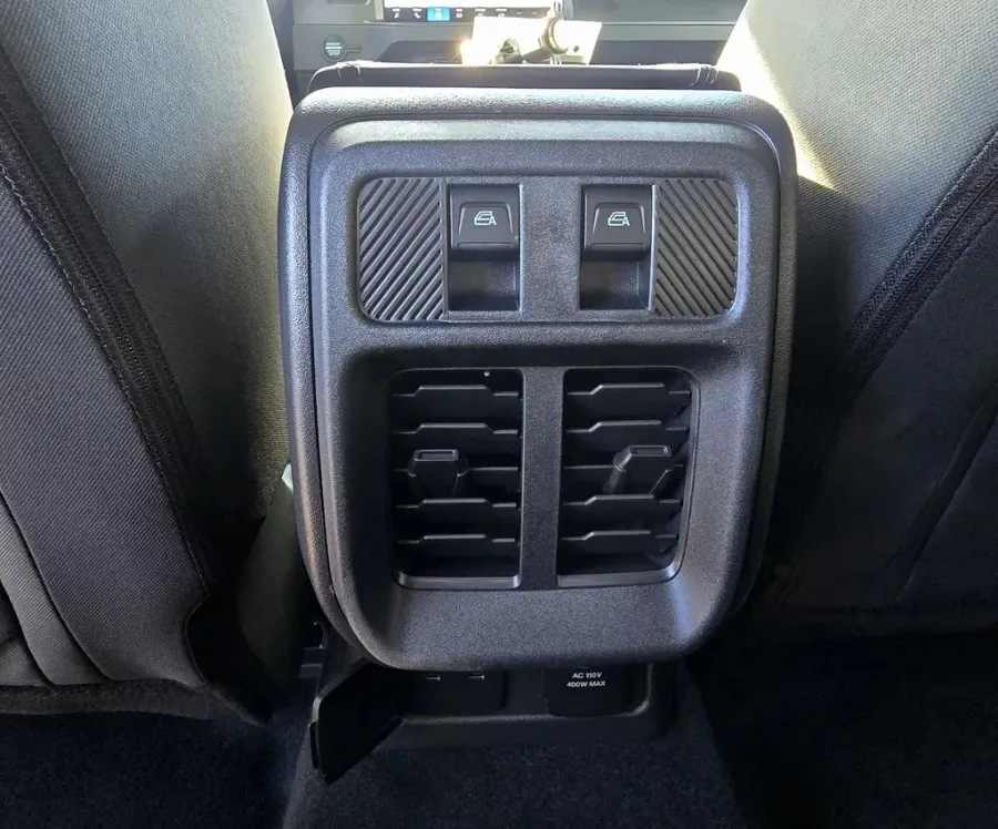 2025 Ford Bronco | Photo 27 of 28