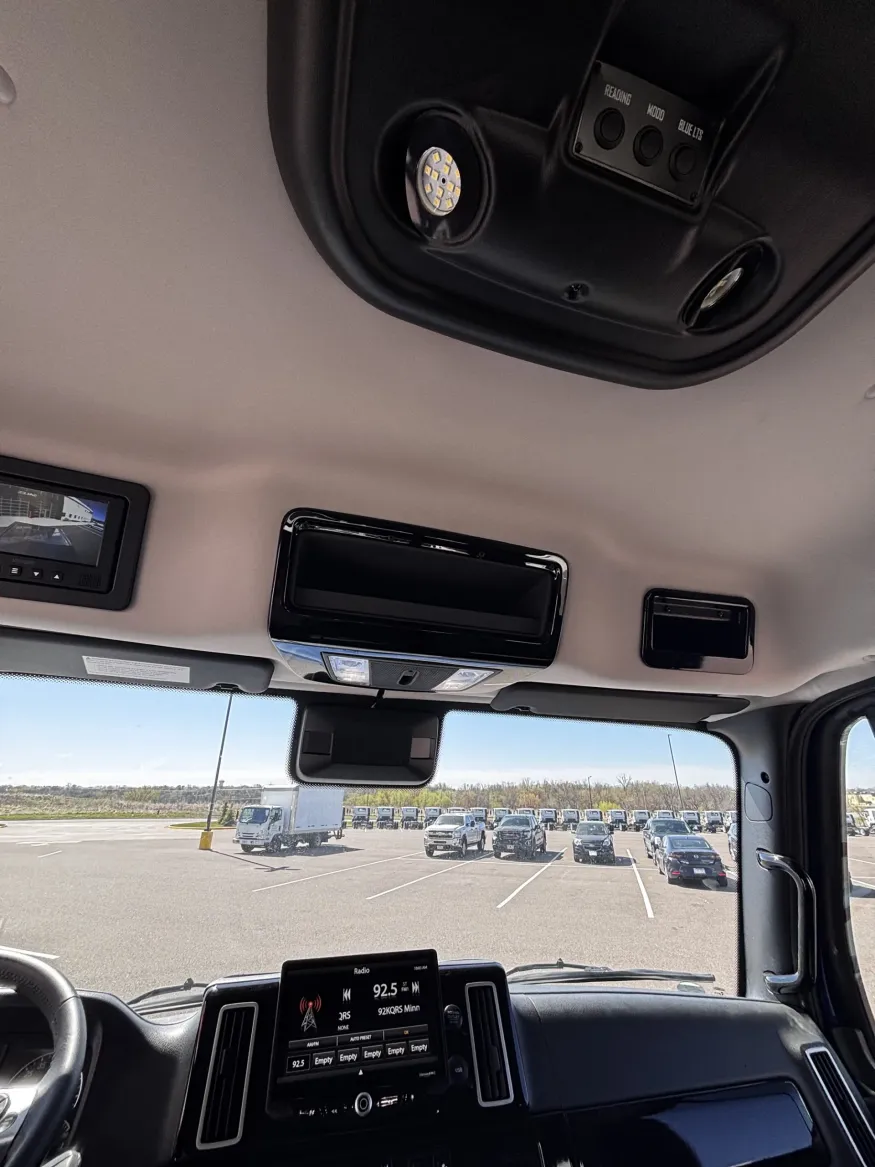 2025 Freightliner M2 106 Summit Hauler | Photo 14 of 27